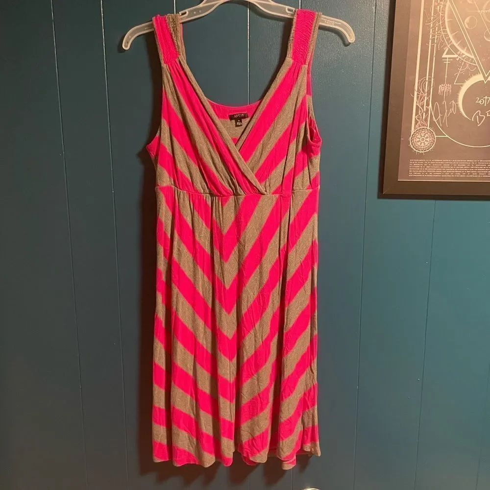 Apt. 9 Dress - Picture 1 of 4